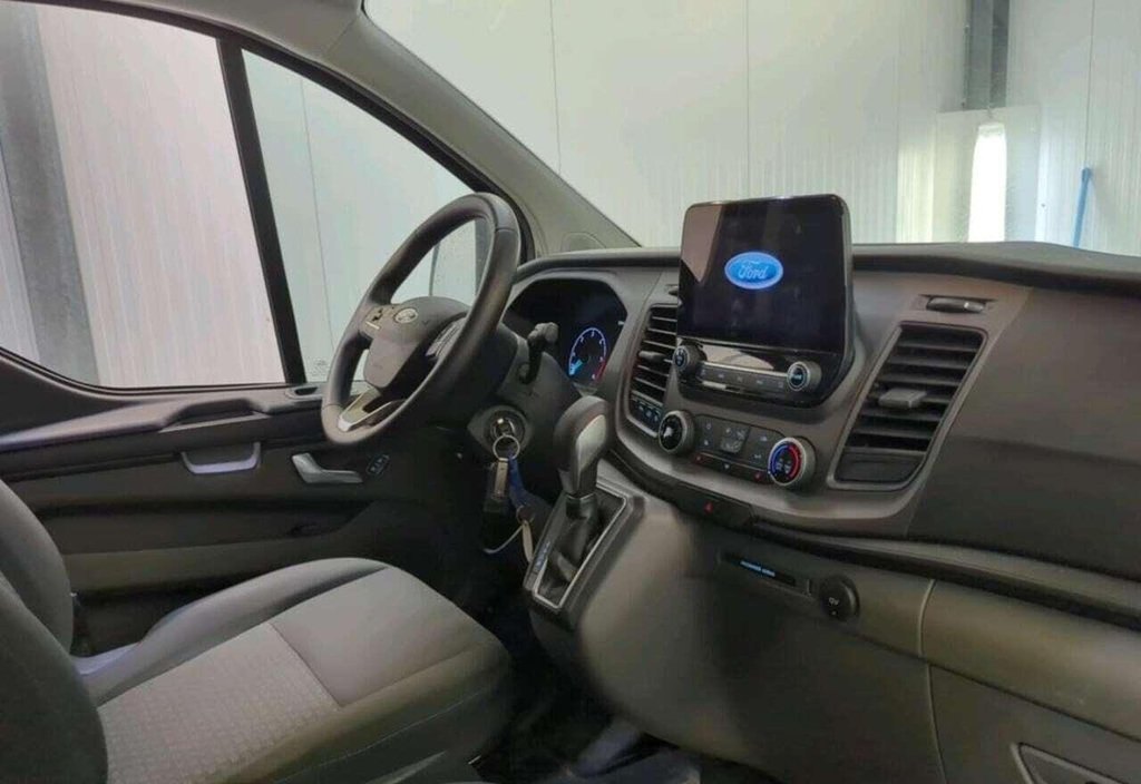 Ford Transit 2023 3