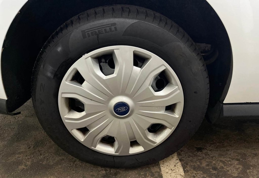 Ford Transit 2022 10