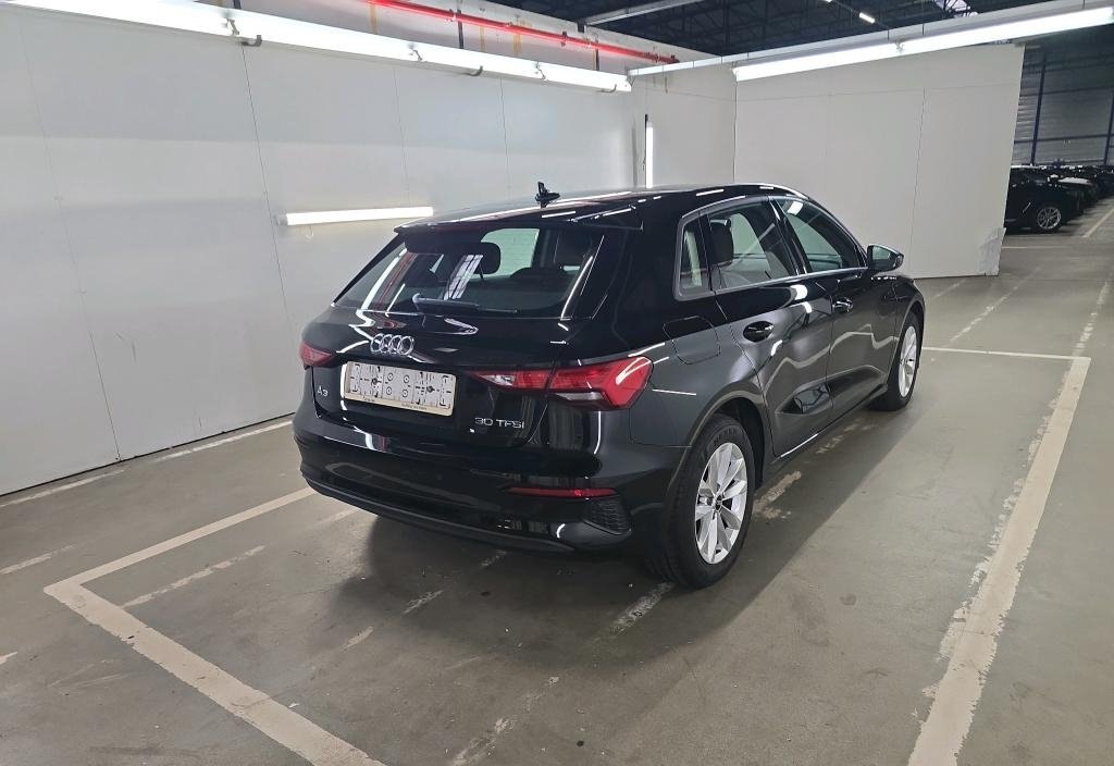Audi A3 2022 4