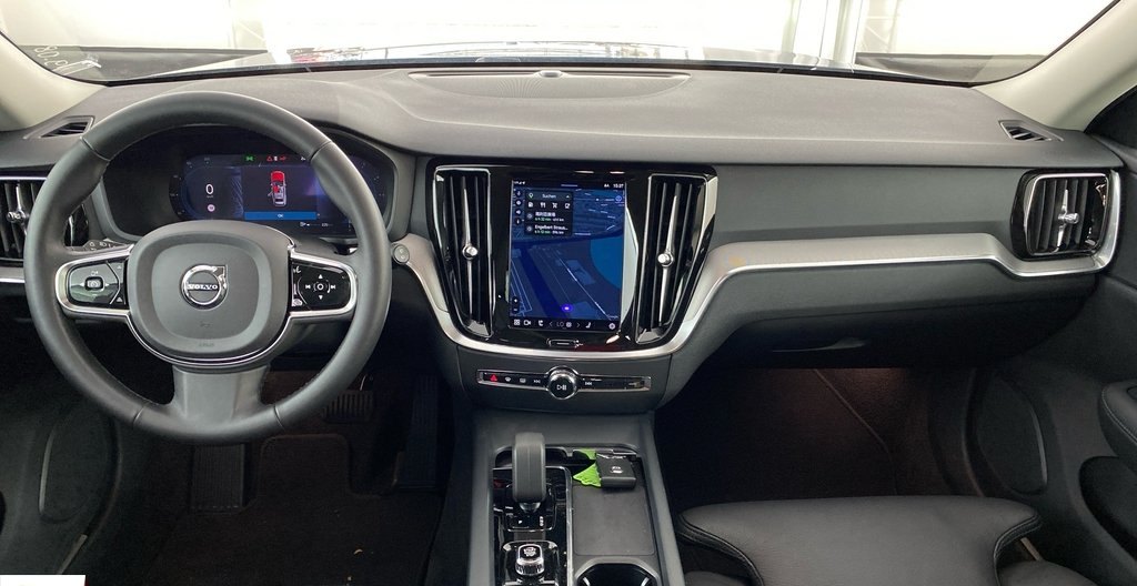 Volvo V60 2024 12