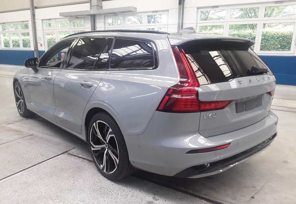 Volvo V60 2024 4
