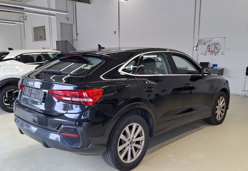 Audi Q3 2022 8