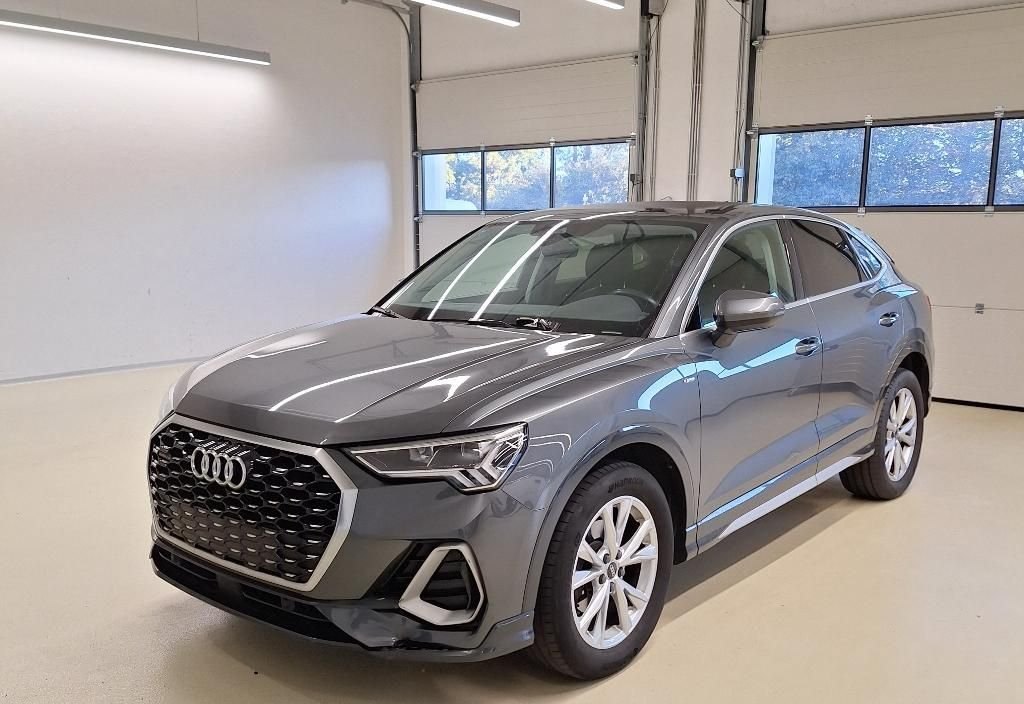 Audi Q3 2022 3