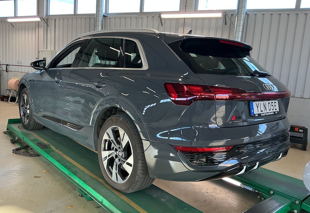 Audi Q8 2023 4