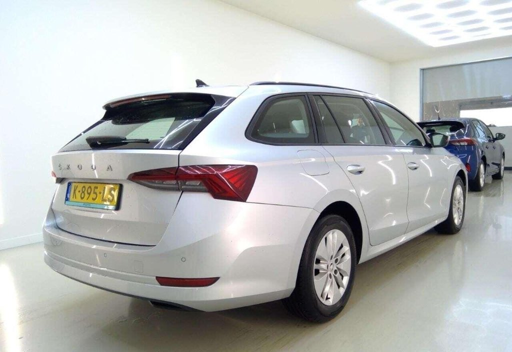 Skoda Octavia 2021 4