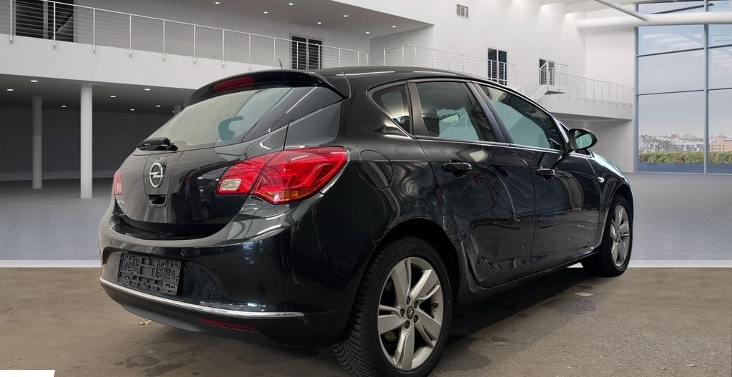 Opel Astra 2014 3
