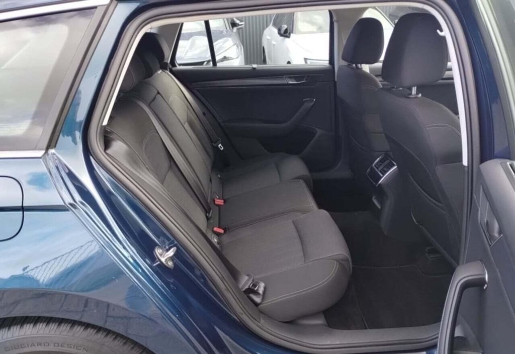Skoda Superb 2021 10