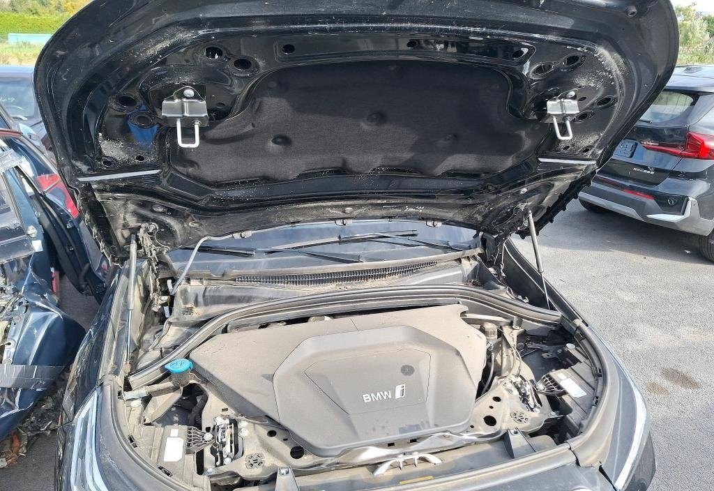 BMW iX1 2024 4