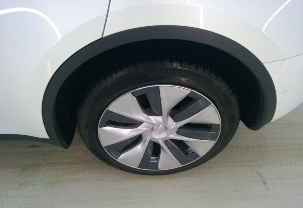 Tesla Model Y 2021 12