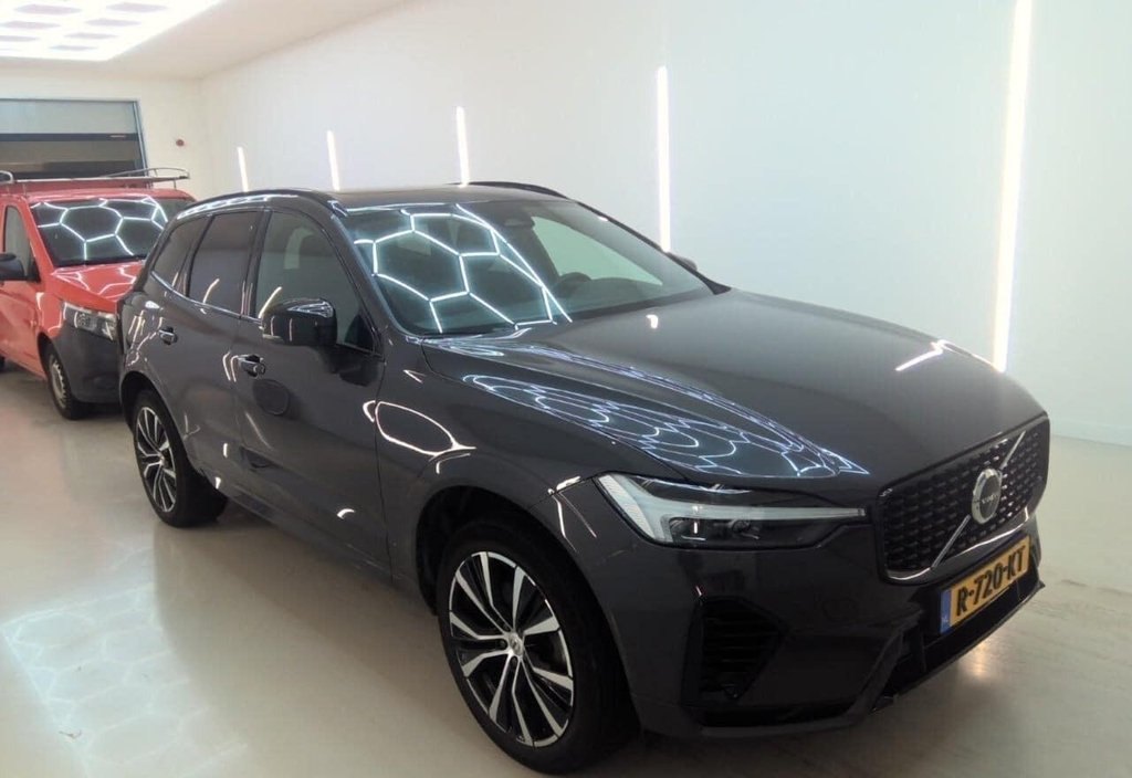 Volvo XC60 2022 4