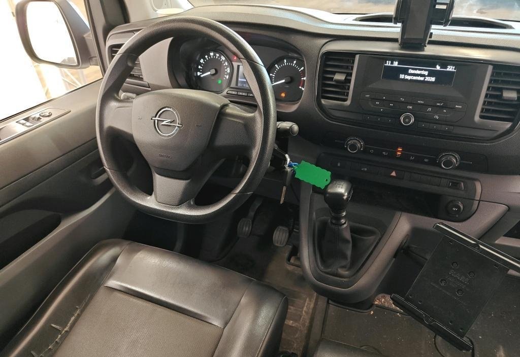 Opel Vivaro 2021 11