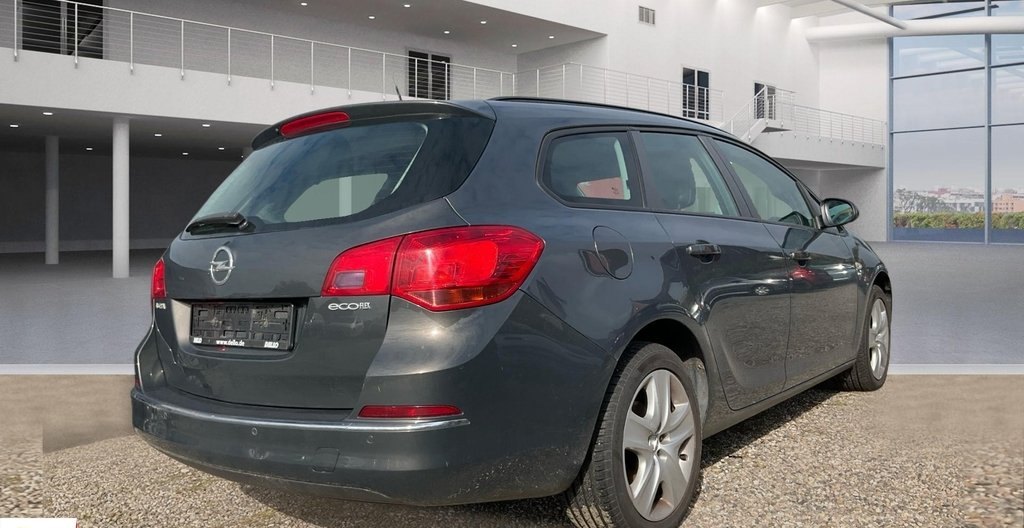Opel Astra 2014 3