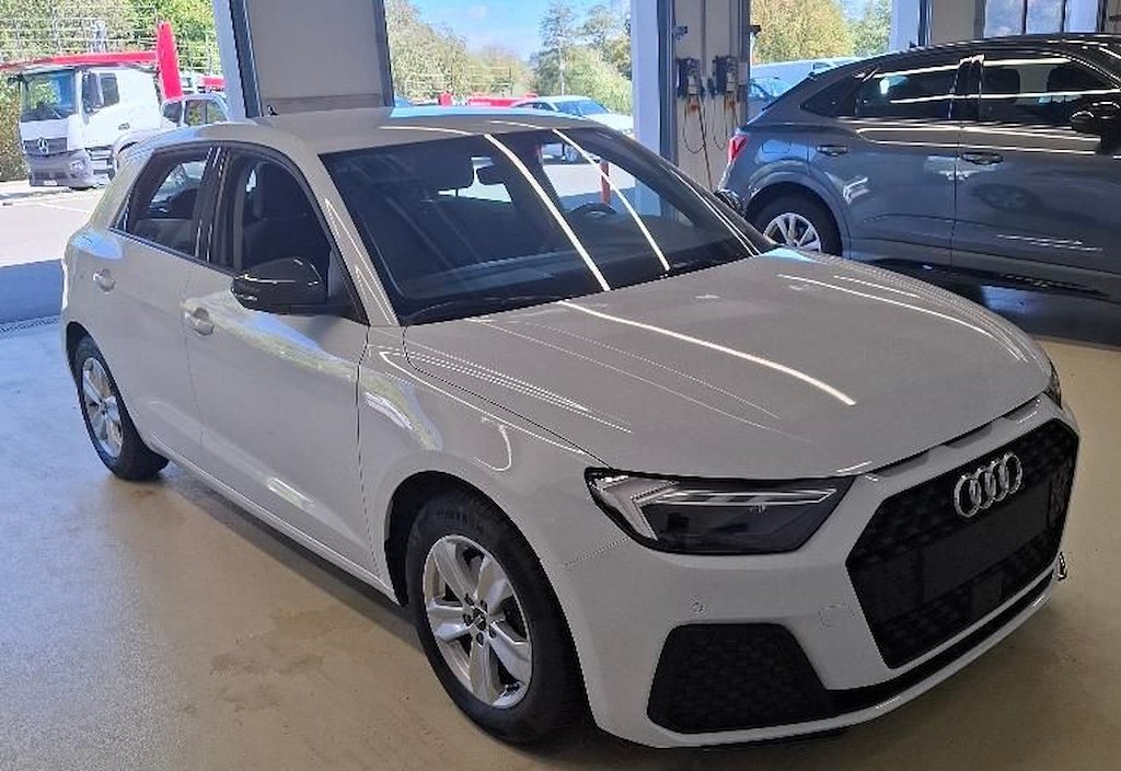 Audi A1 2023 9