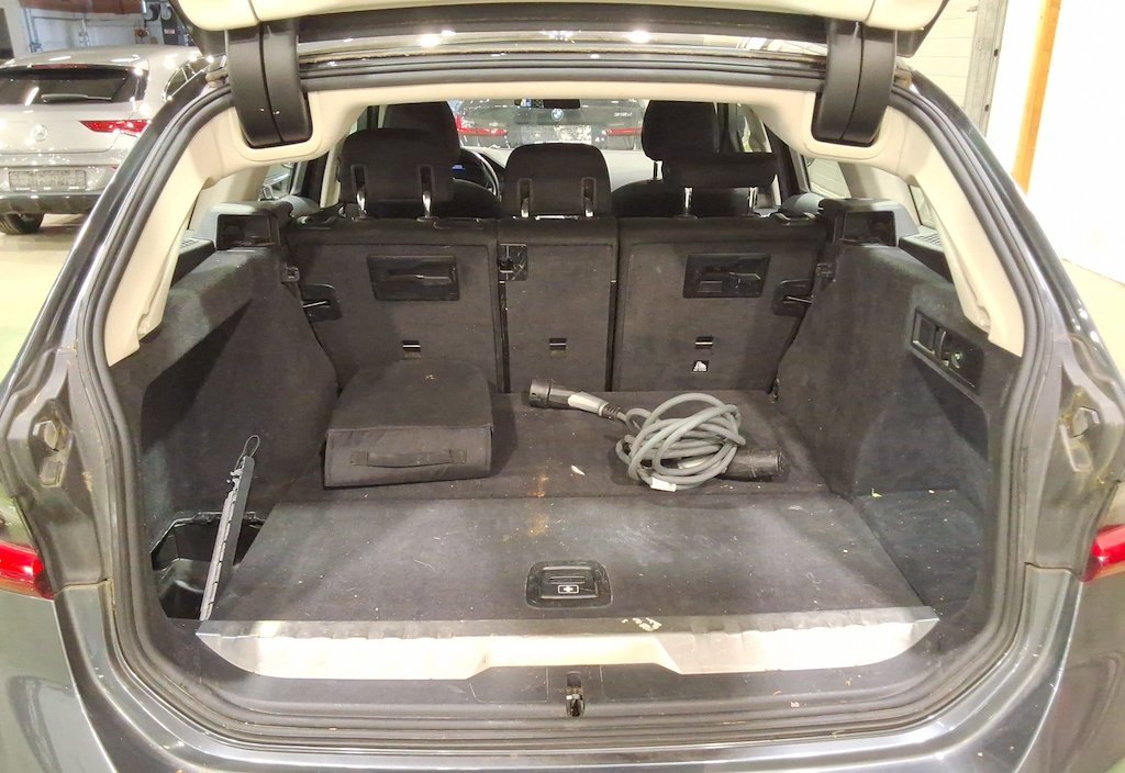 BMW 330e 2021 4