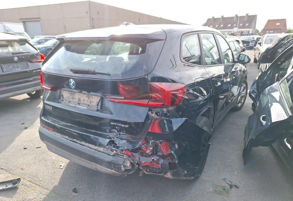 BMW iX1 2024 10