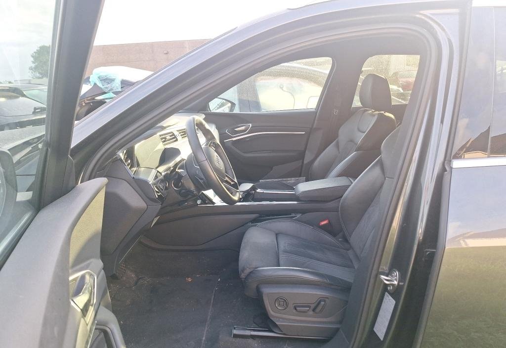 Audi Q8 2024 6