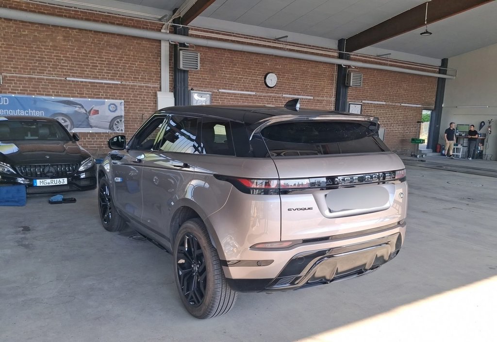Land Rover Range 2023 3