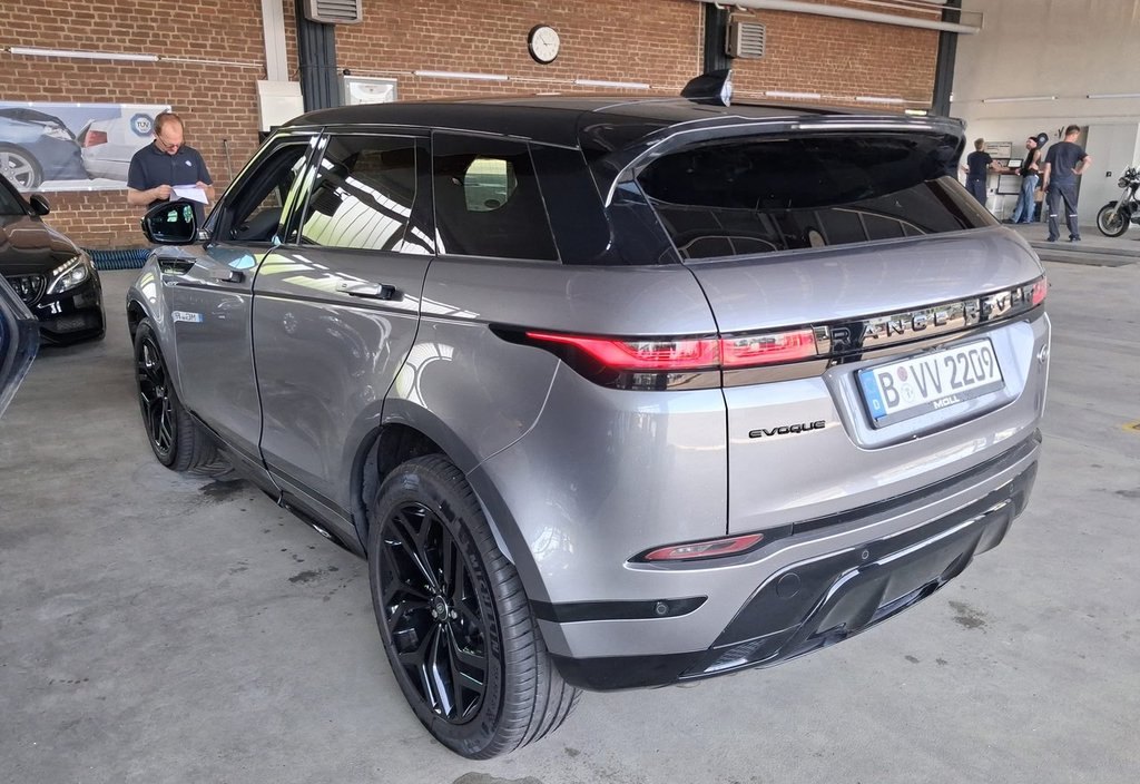 Land Rover Range 2023 3