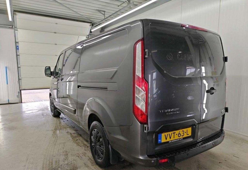 Ford Transit 2023 6