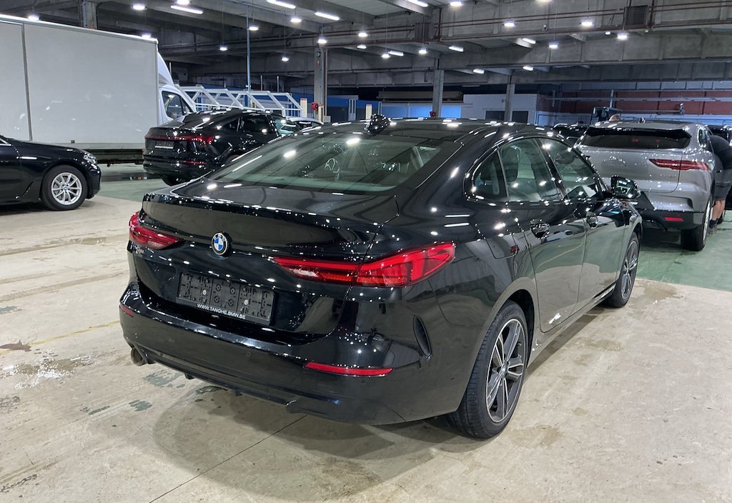 BMW 218 2021 5