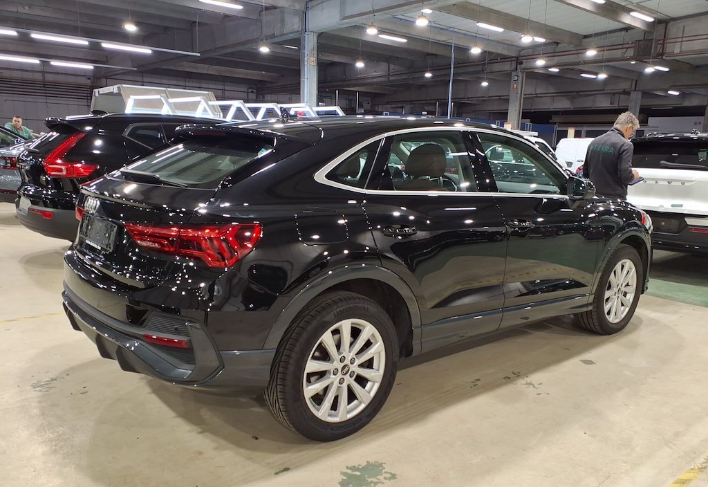 Audi Q3 2022 5