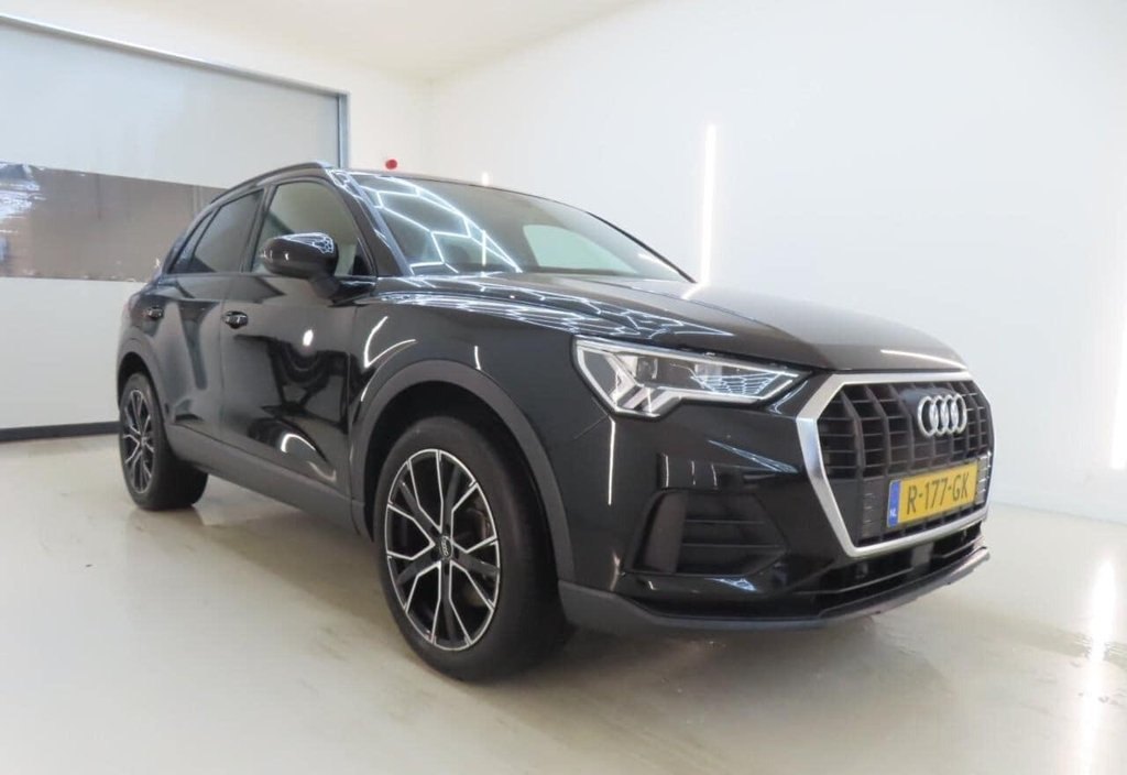 Audi Q3 2022 4
