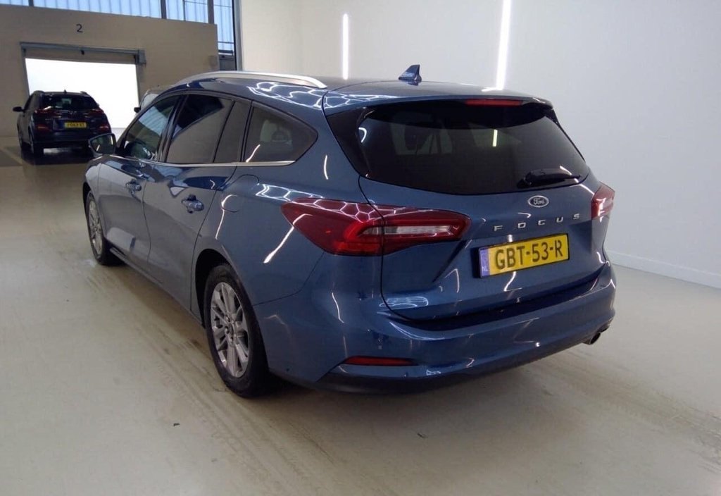 Ford Focus 2024 3