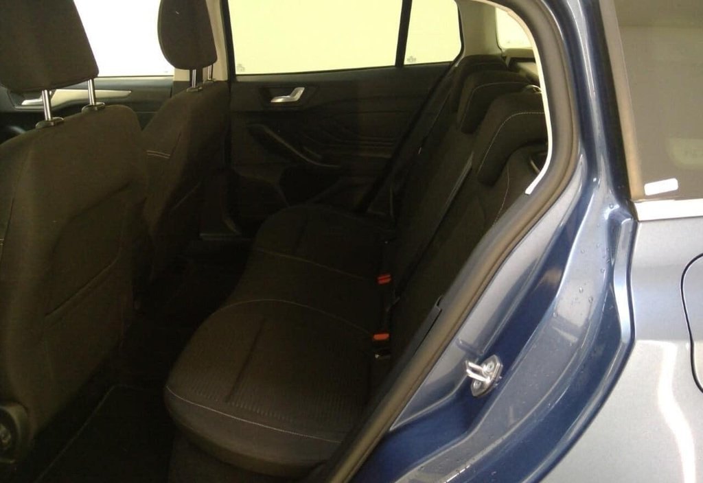 Ford Focus 2024 8