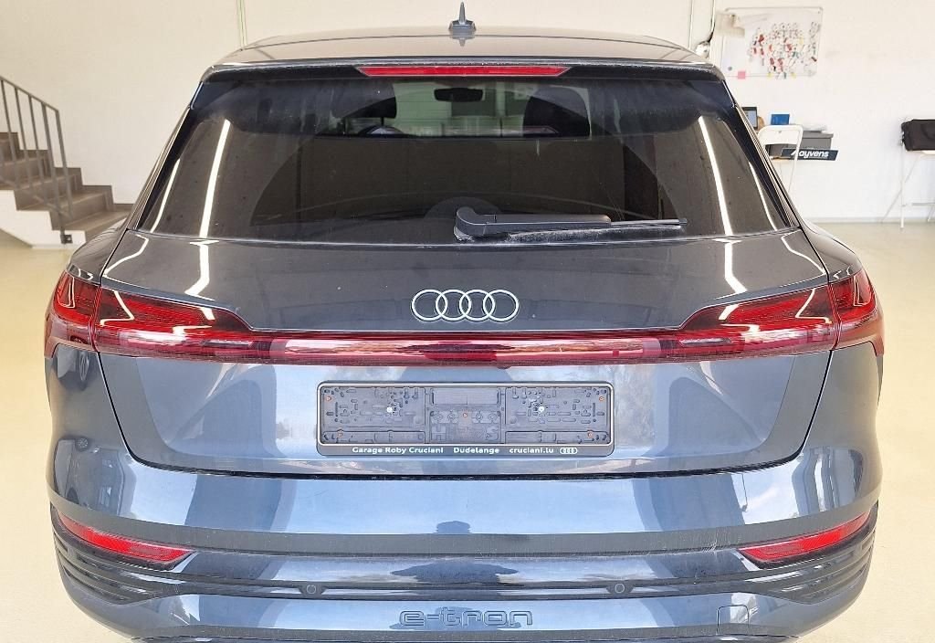 Audi Q8 2024 6