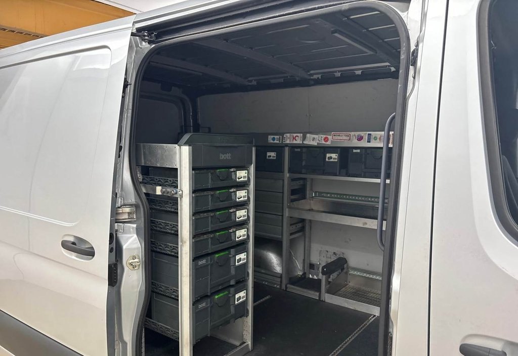 Mercedes-Benz Sprinter 2020 9