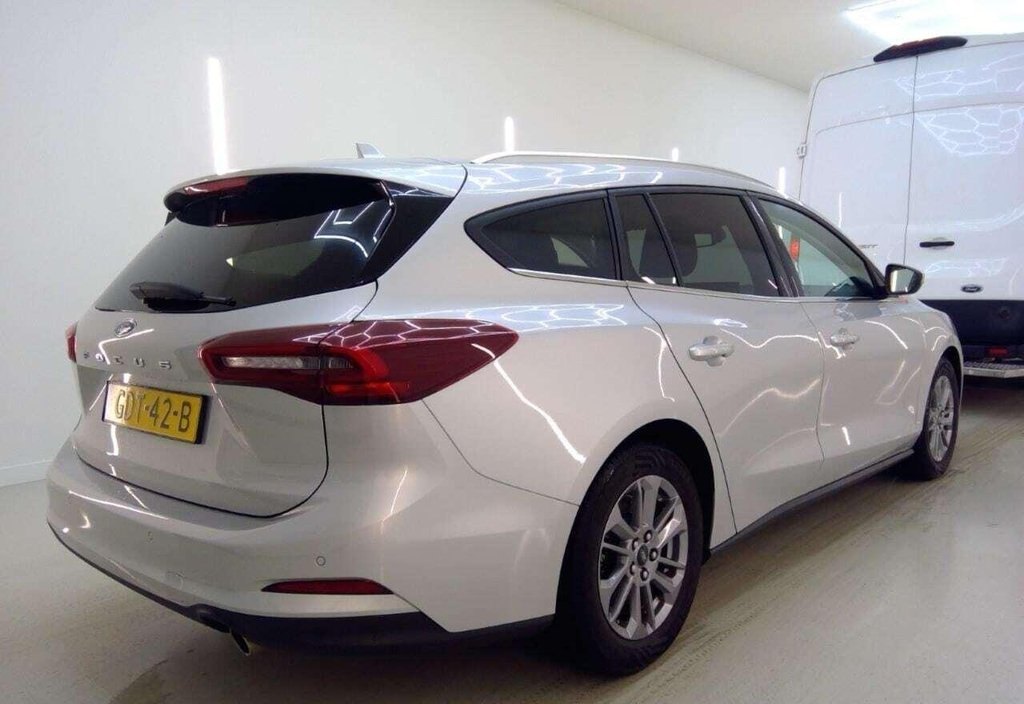 Ford Focus 2024 4