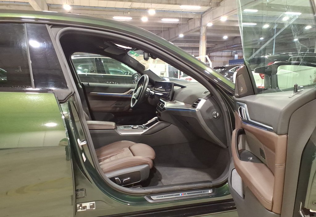 BMW i4 2024 8