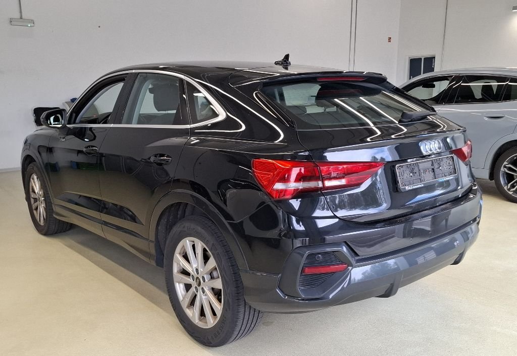 Audi Q3 2022 5