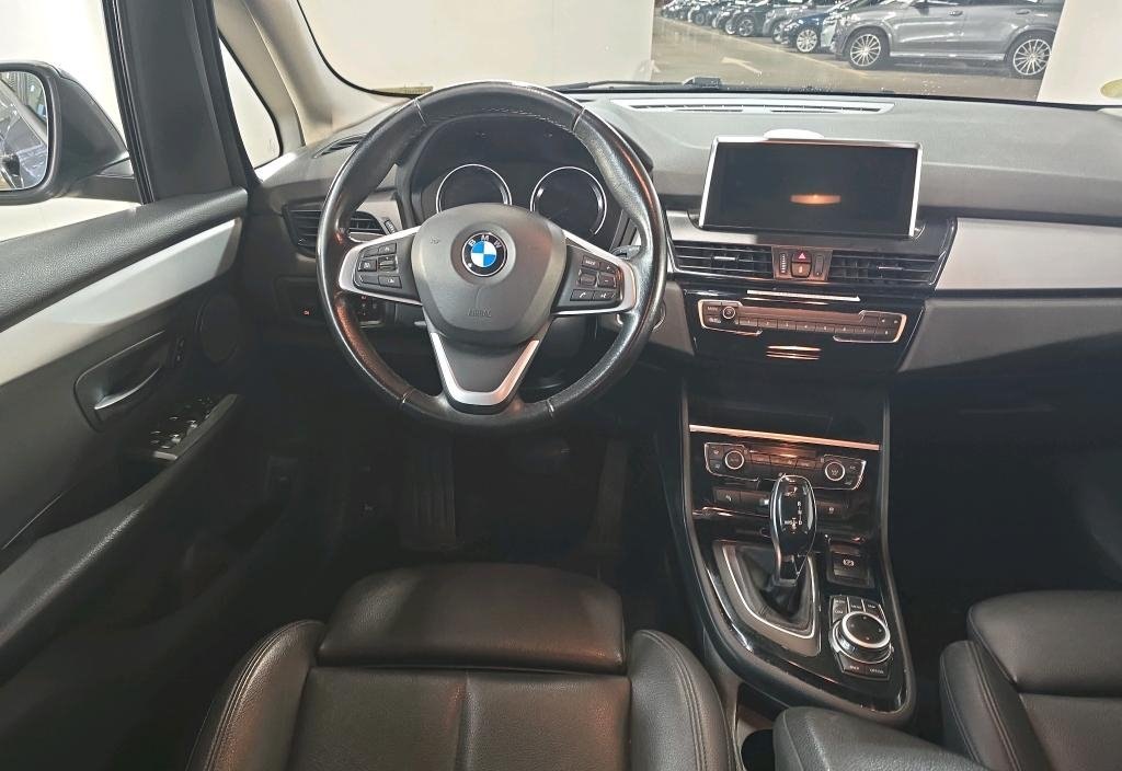 BMW 216d 2022 5
