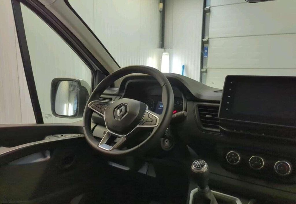 Renault Trafic 2024 3
