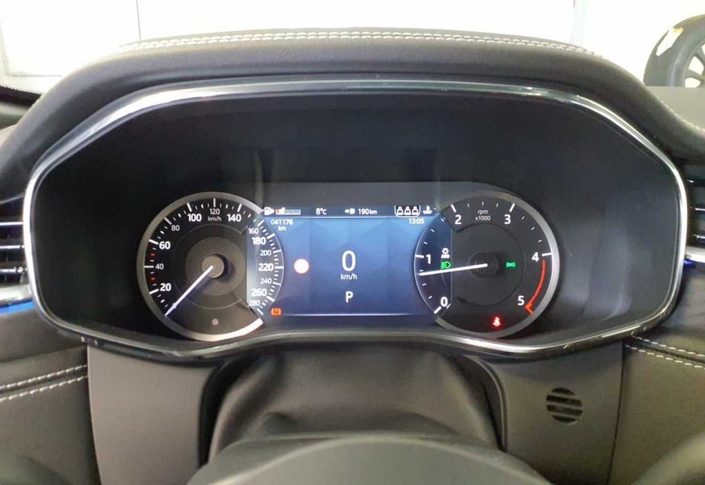 Jaguar F-PACE 2023 6