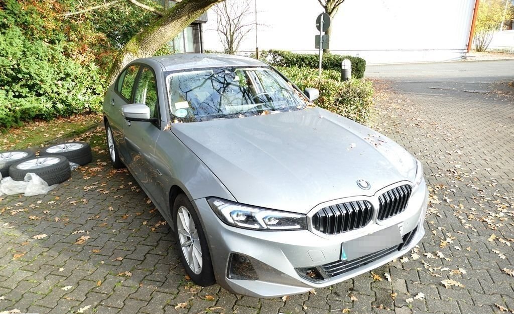 BMW 320e 2022 8