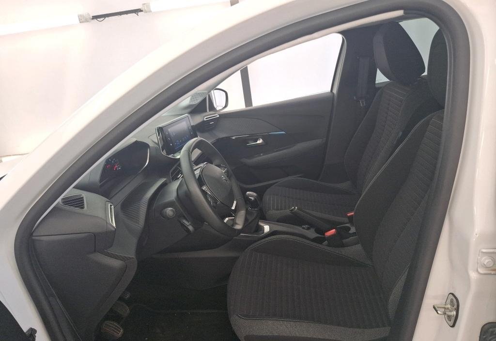 Peugeot 208 2023 8