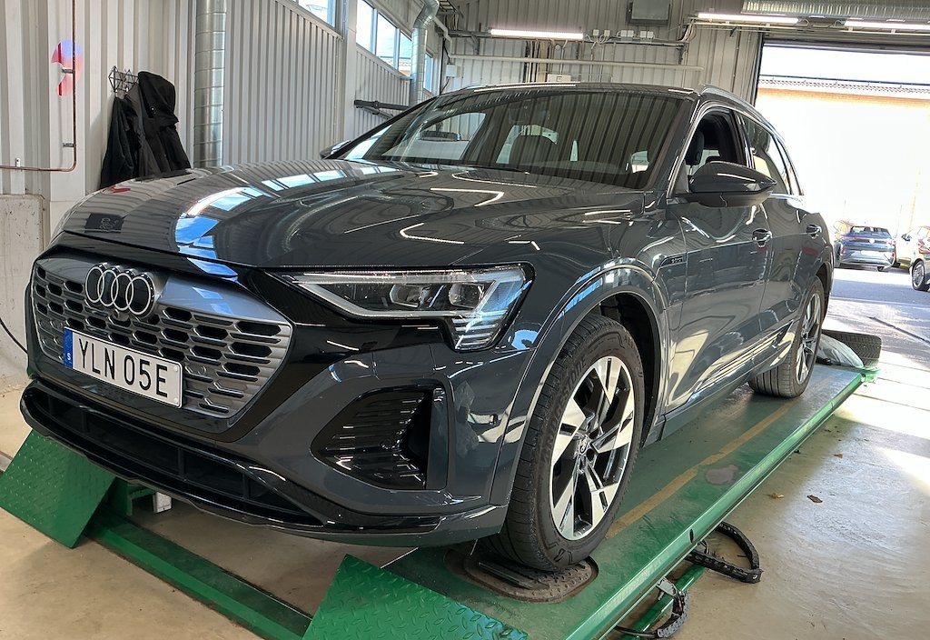 Audi Q8 2023 3
