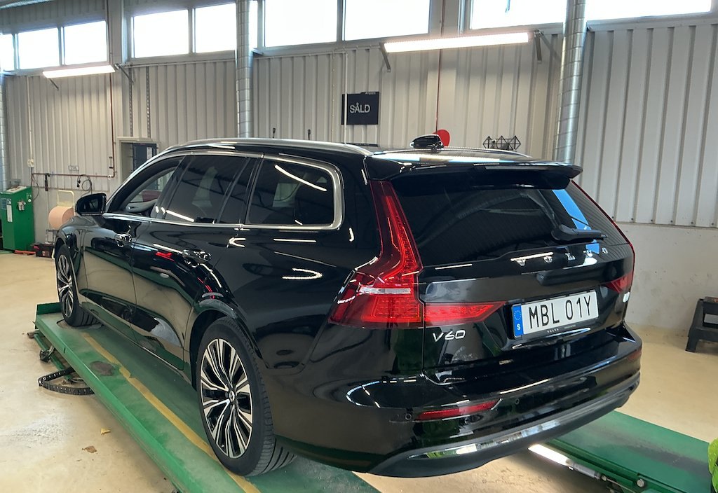 Volvo V60 2022 4