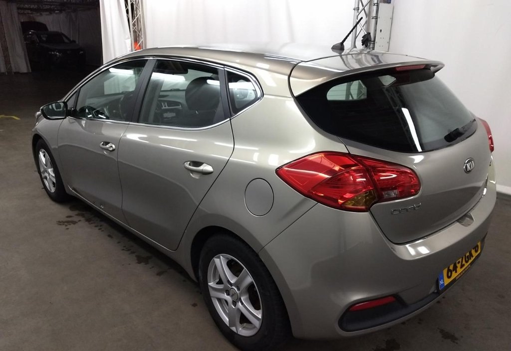 Kia Ceed 2012 3