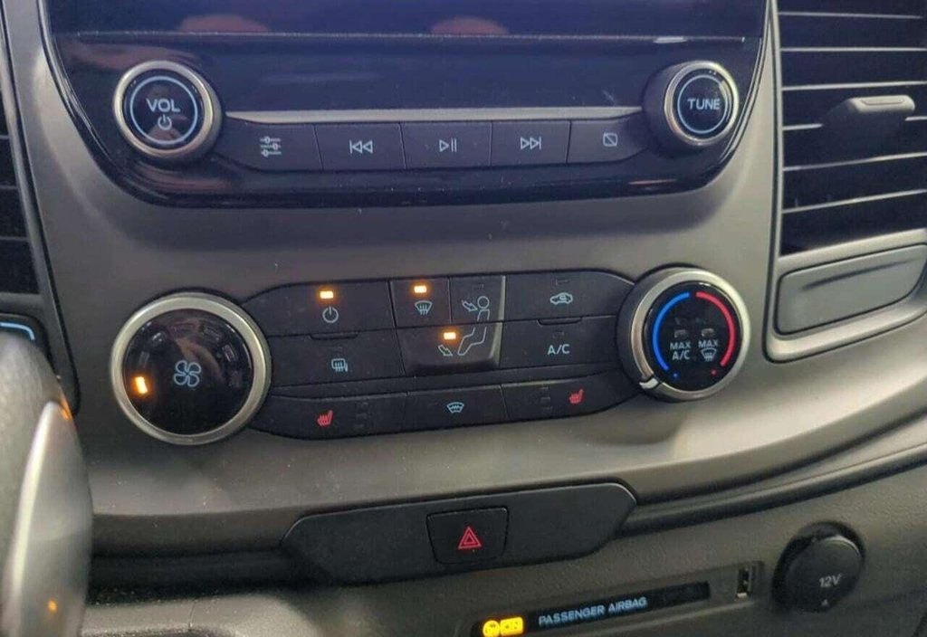Ford Transit 2023 9
