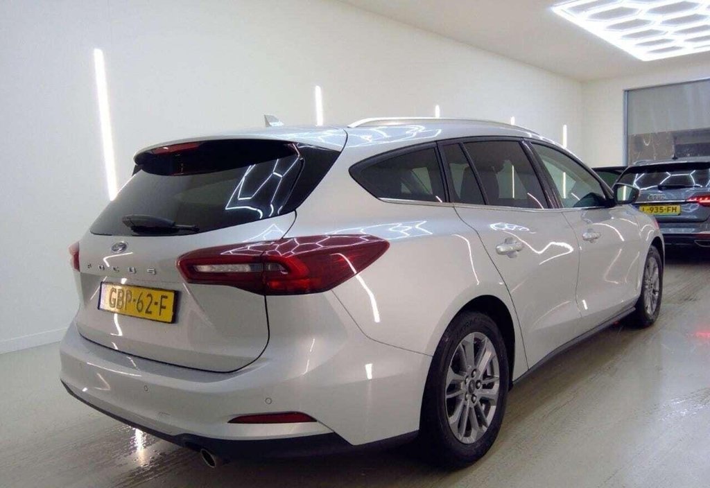 Ford Focus 2024 4