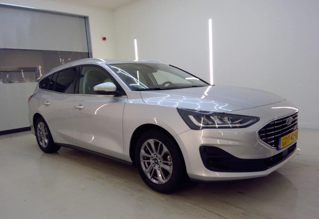 Ford Focus 2024 3