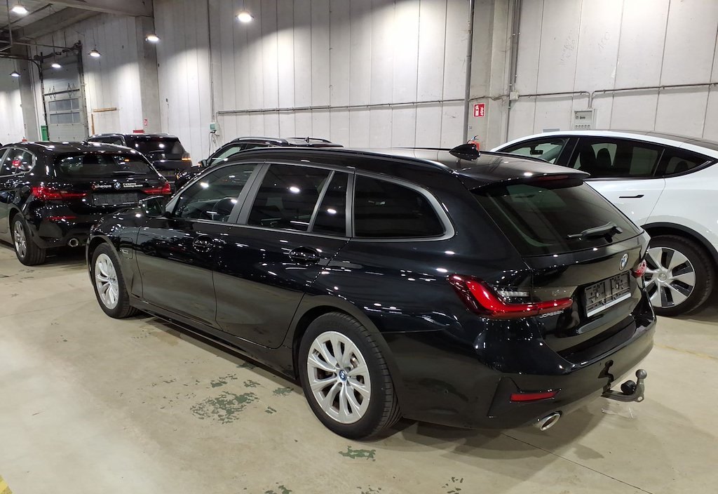 BMW 320e 2021 3