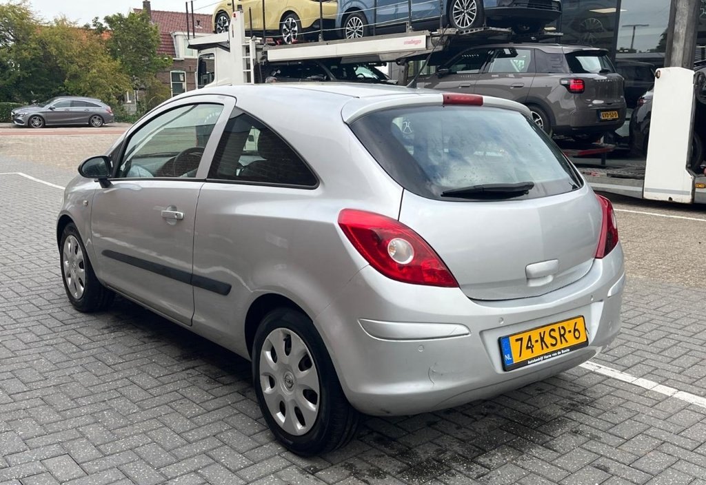 Opel Corsa 2010 3