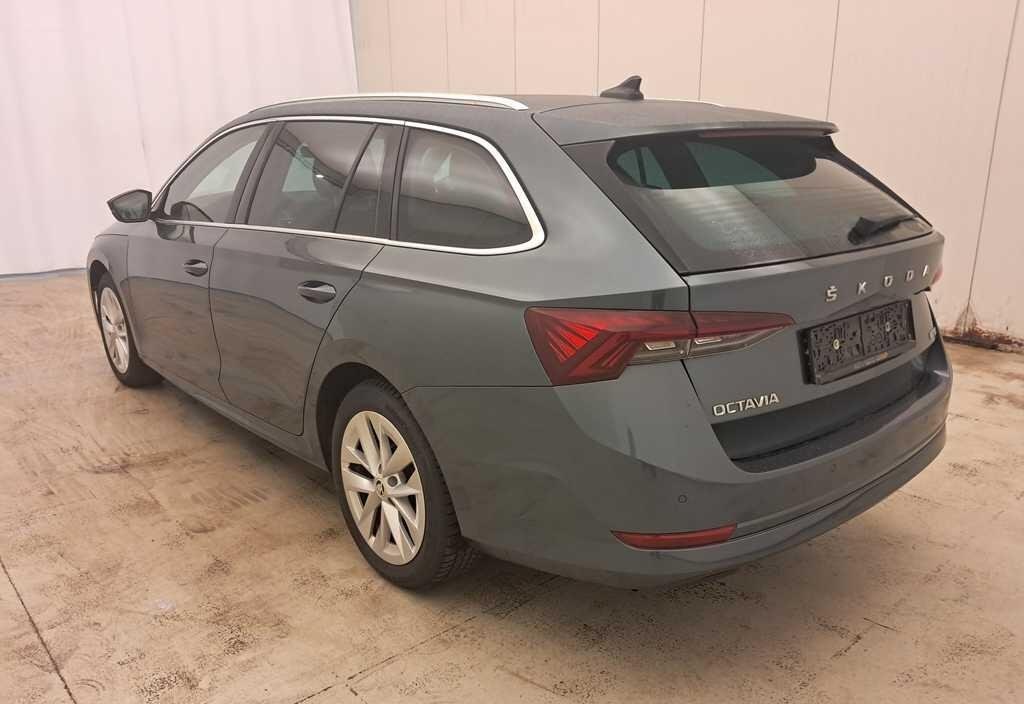 Skoda Octavia 2021 4