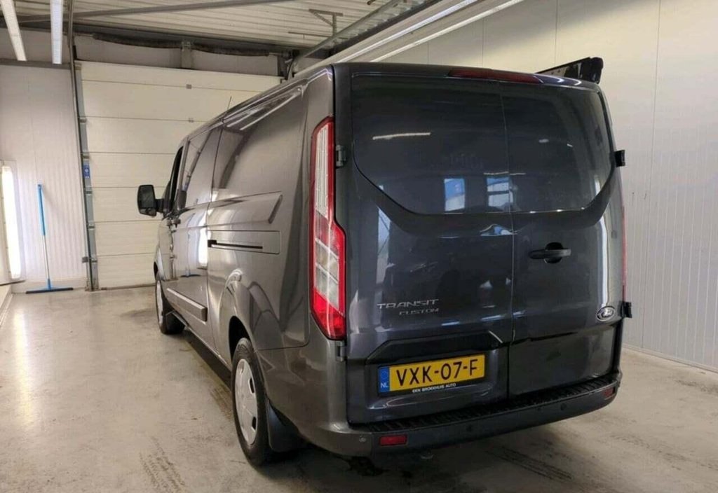 Ford Transit 2023 9
