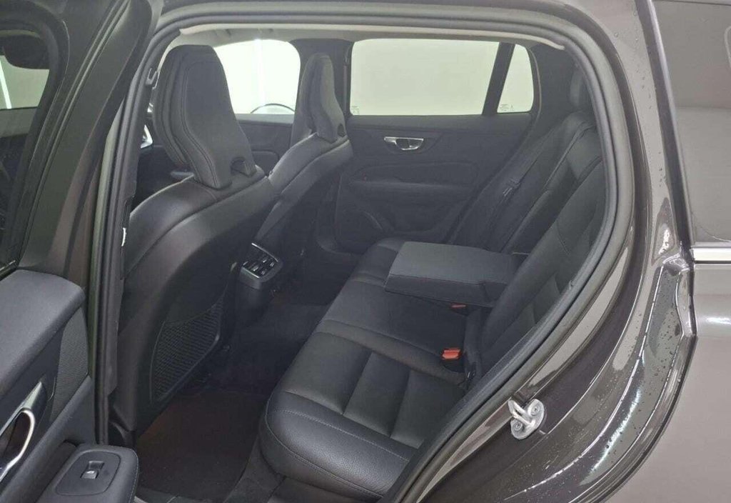 Volvo V60 2022 8