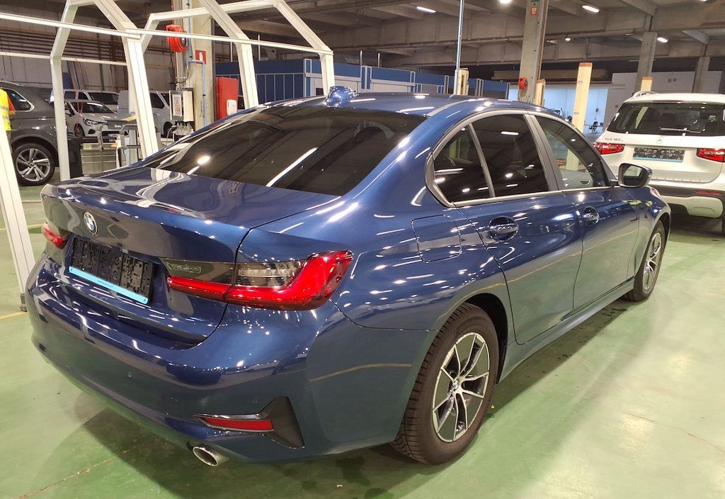 BMW 318d 2021 5